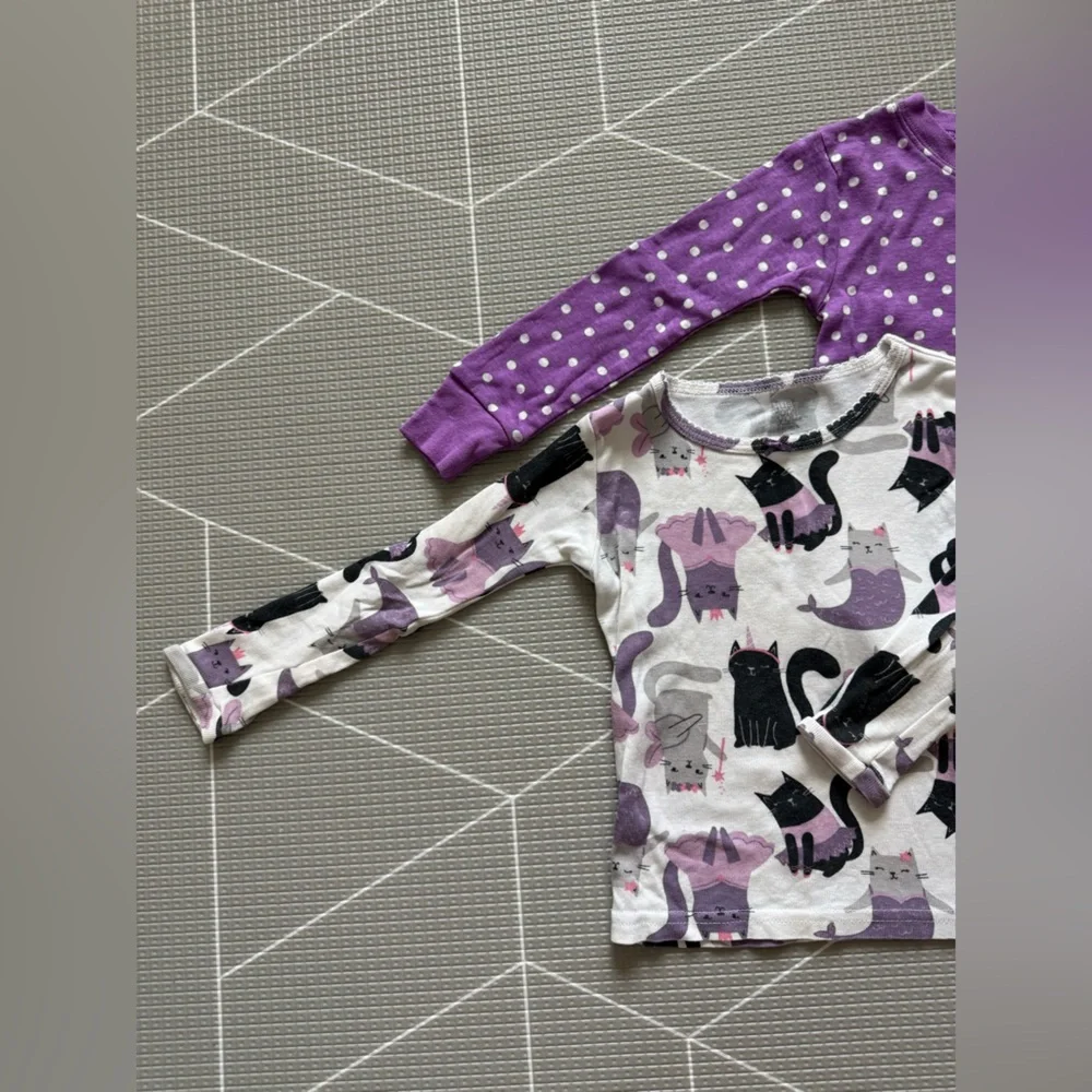 Carters|Baby girl/toddler pajamas top set in Purple polka dot & novelty cat•2T